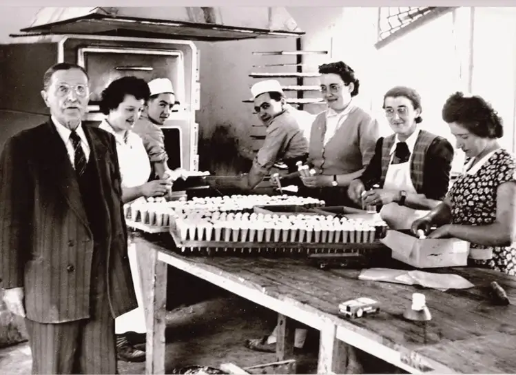 Photo : l'atelier de la biscuiterie Louvat